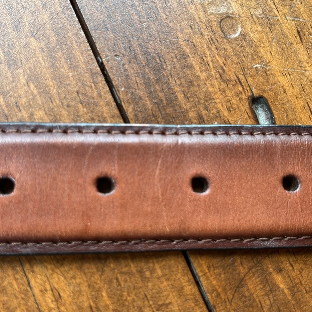 Clarks Genuine Leather Dress Belt Silver Tone Adjustable Buckle Brown - Sz 32 - Picture 12 of 12